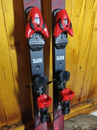 LYŽE ATOMIC REDSTER G9 REVOSHOCK JR FIS 131CM --MODEL 2024--